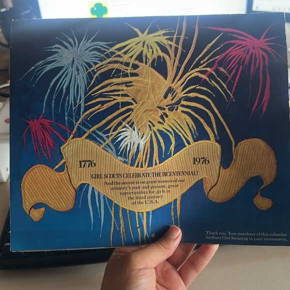 Vintage 1976 Girl Scout Calendar - Picture 16 of 16